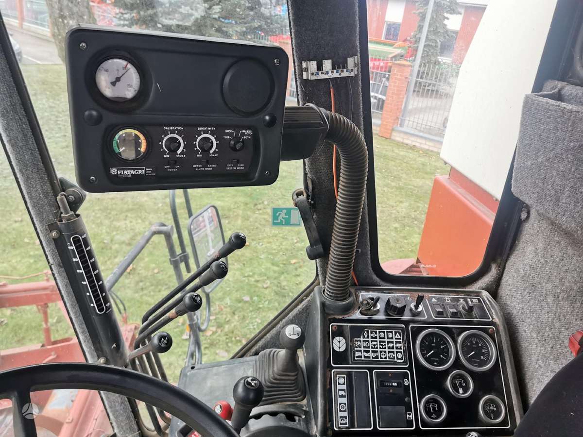 Laverda 3750, combine harvesters