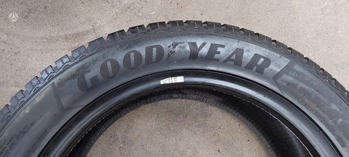 Goodyear, зимние 285/45 R20