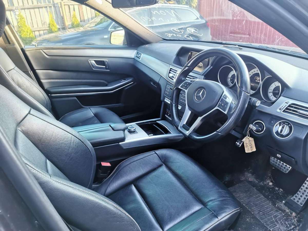 Mercedes-Benz E350 rezerves daļās