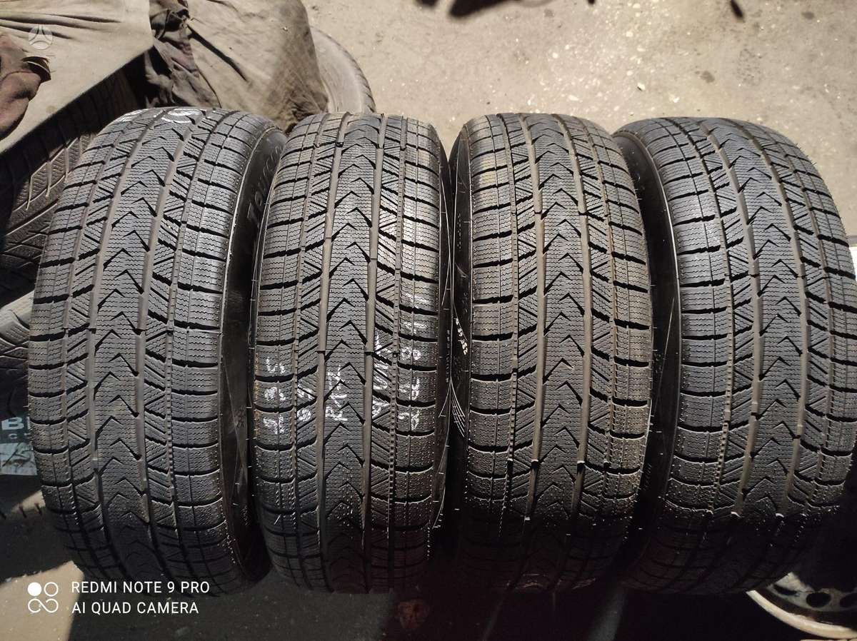 Continental, зимние 235/65 R17