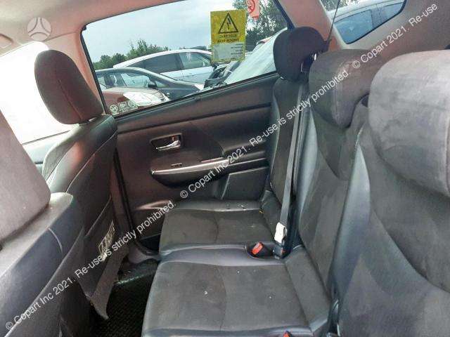 Toyota Prius+ dalimis