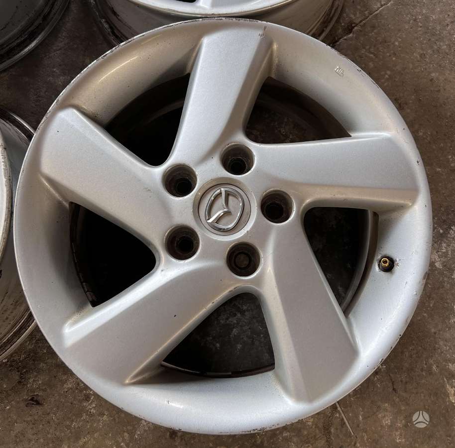 Mazda, lengvojo lydinio, R16