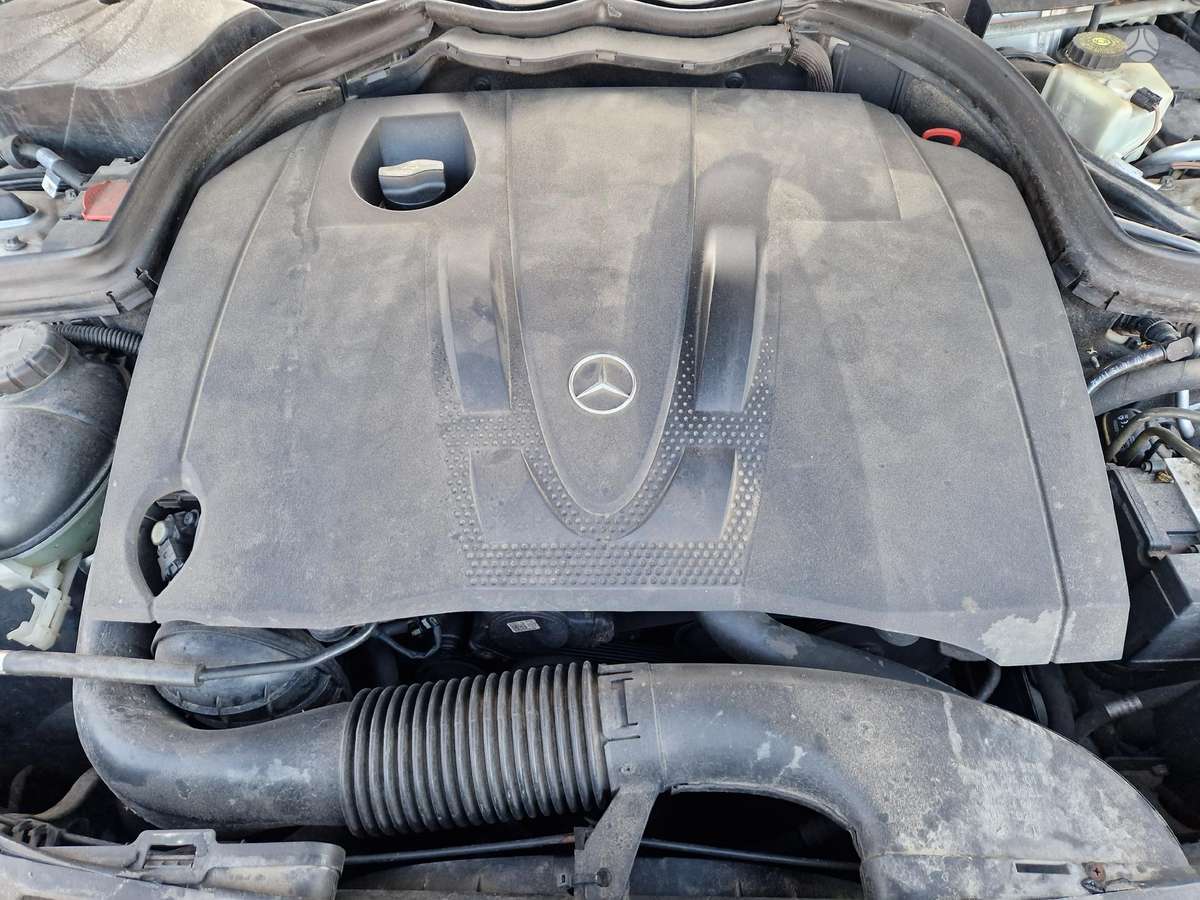 Mercedes-Benz C klasė dalimis