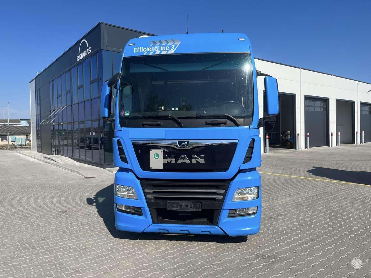 MAN TGX18.500 LOWDECK, 2 спальных места