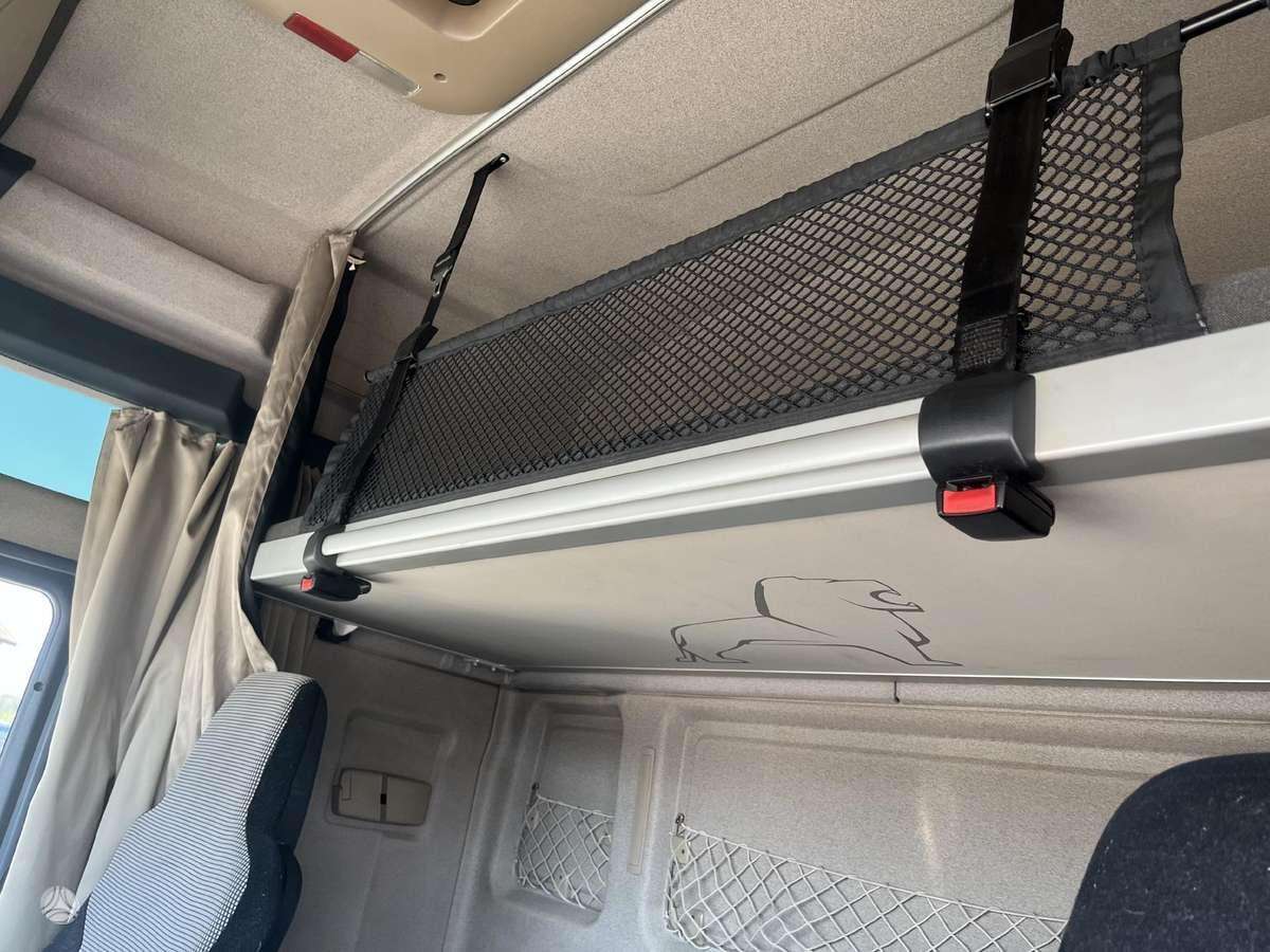 MAN TGX18.500 LOWDECK, double sleeper