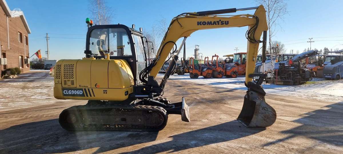 Komatsu LiuGong CLG 906, mini ekskavatoriai