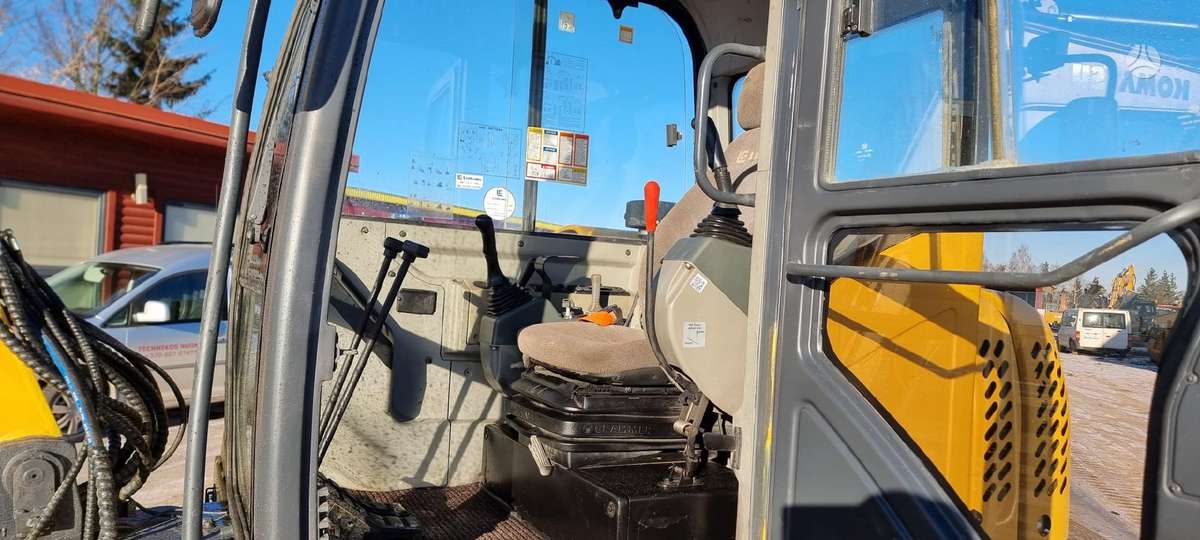 Komatsu LiuGong CLG 906, mini ekskavatoriai