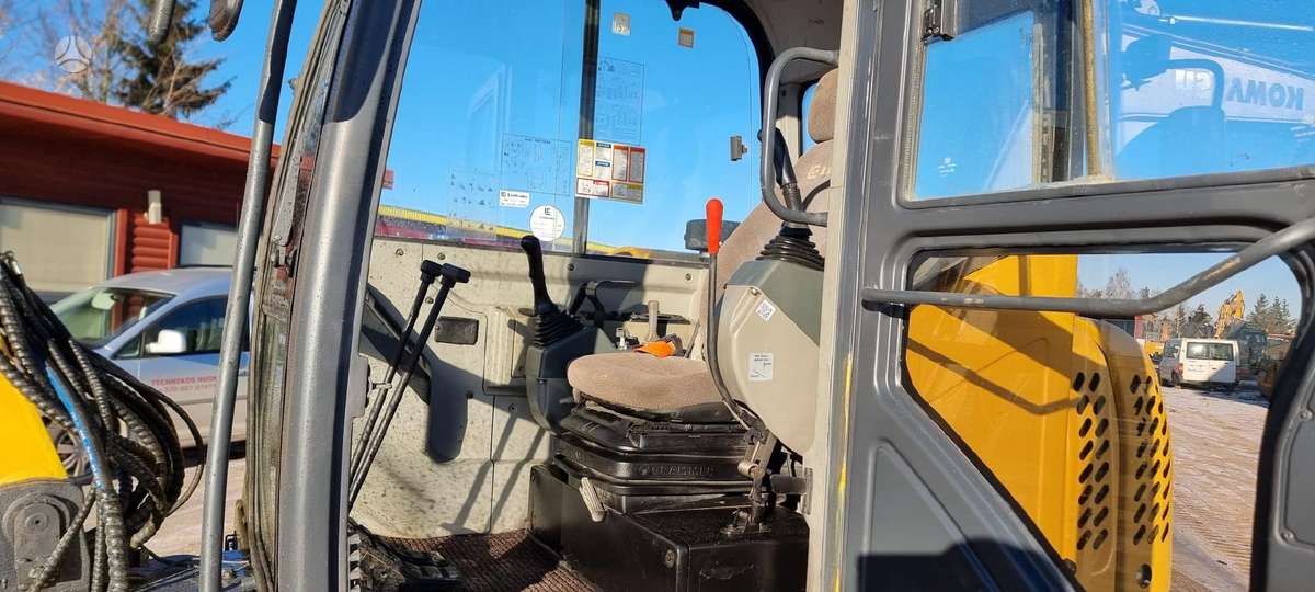 Komatsu LiuGong CLG 906, mini excavator