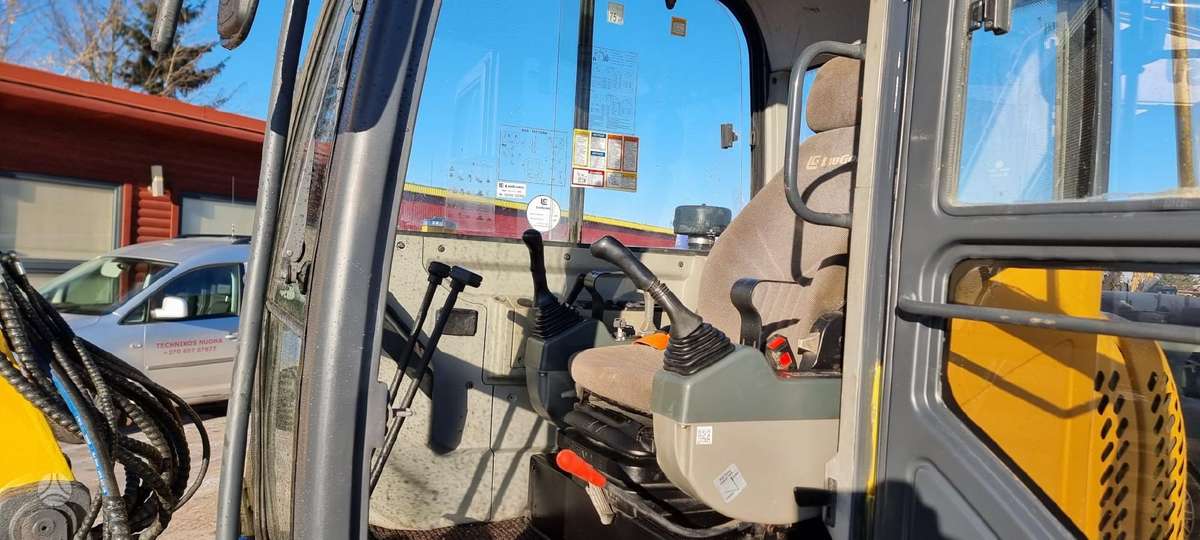 Komatsu LiuGong CLG 906, mini ekskavatoriai