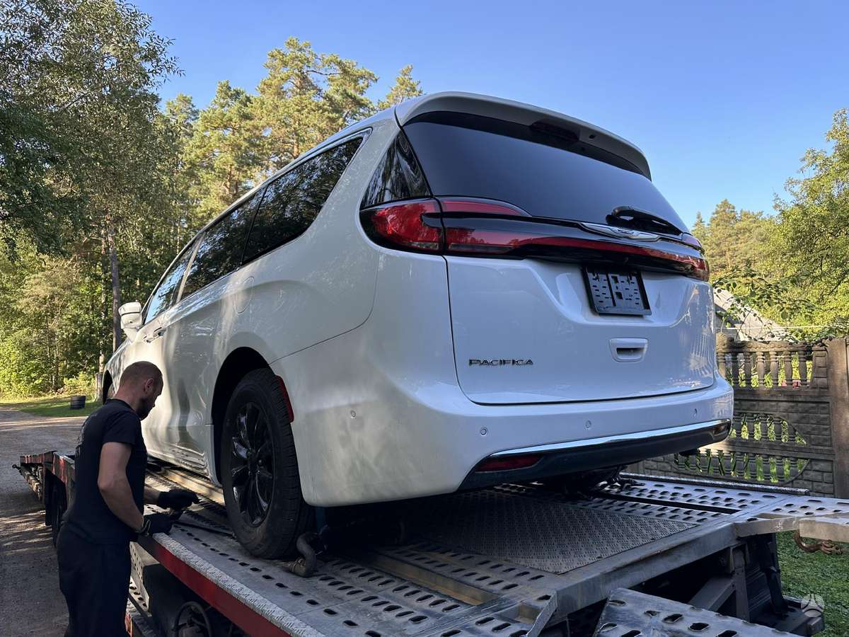 Chrysler Pacifica детали кузова
