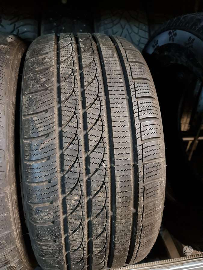 Tracmax, winter 235/35 R19