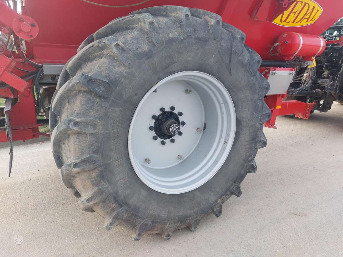 Bredal K105, barstytuvai