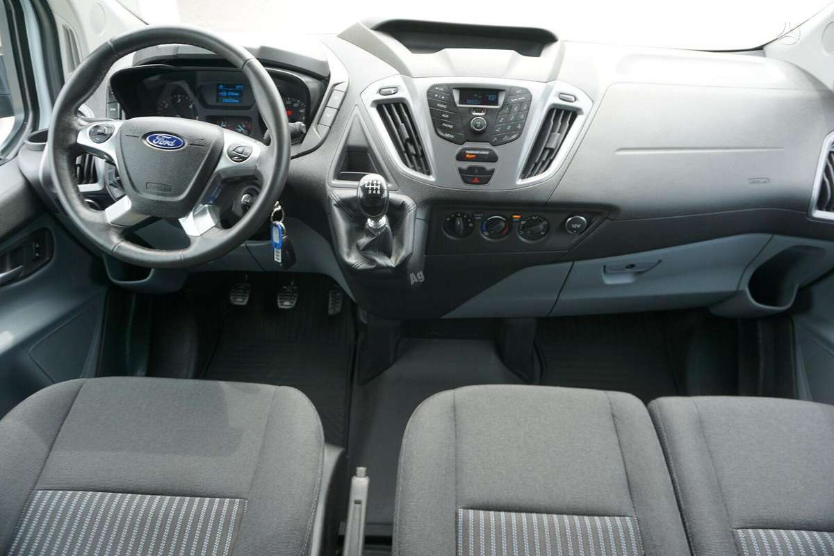 Ford Transit Custom, keleivinis mikroautobusas