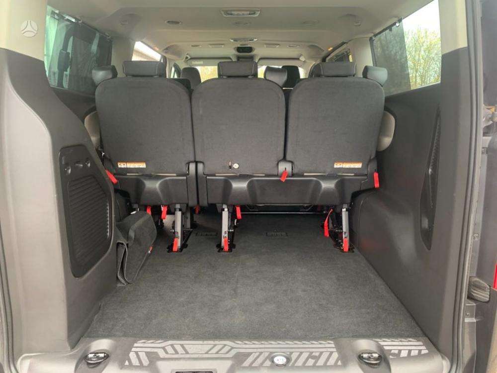 Ford Transit Custom, keleivinis mikroautobusas