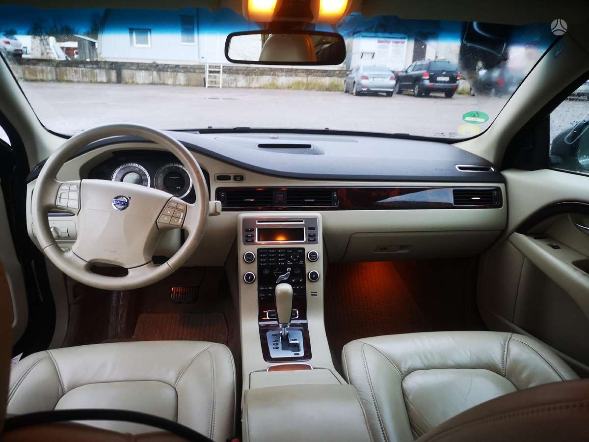 Volvo S80