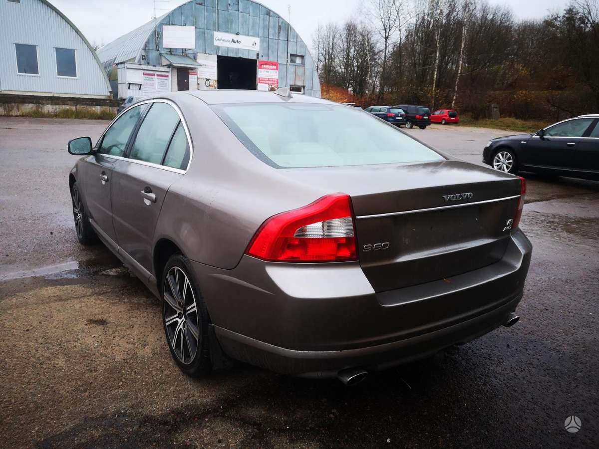 Volvo S80