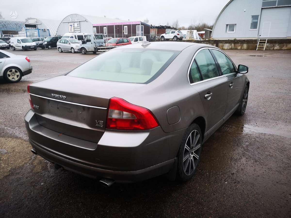 Volvo S80