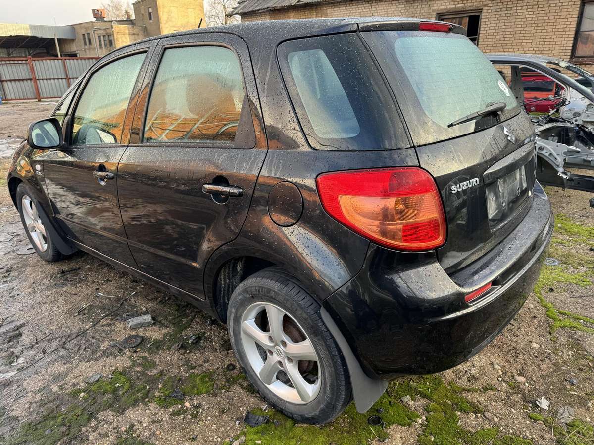Suzuki SX4