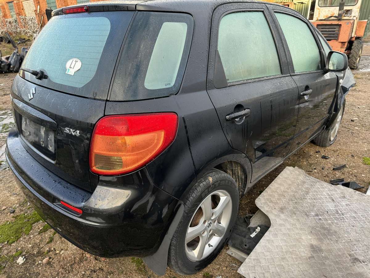 Suzuki SX4