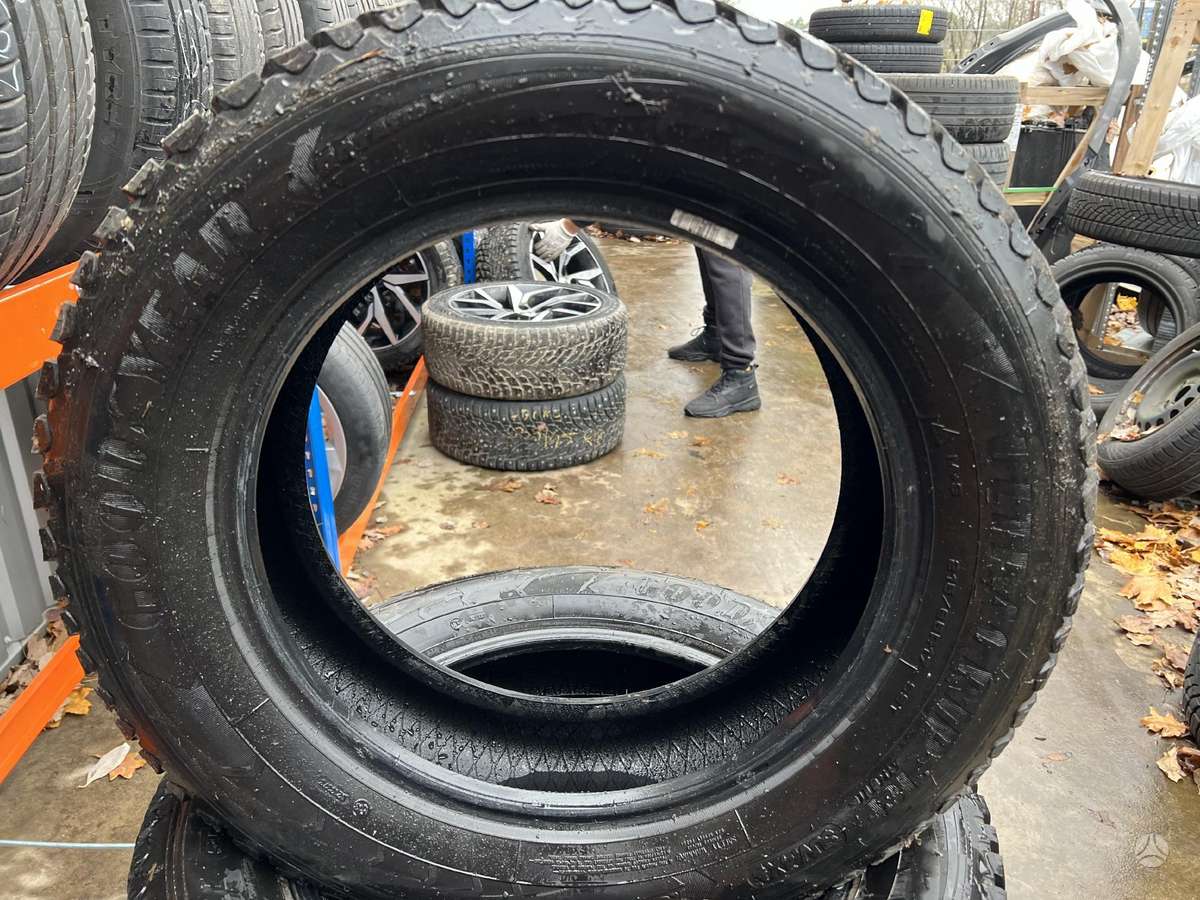Goodyear Eagle UltraGrip, зимние 215/65 R17