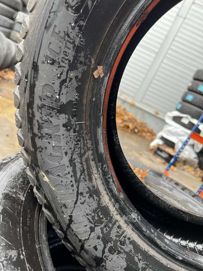 Goodyear Eagle UltraGrip, зимние 215/65 R17