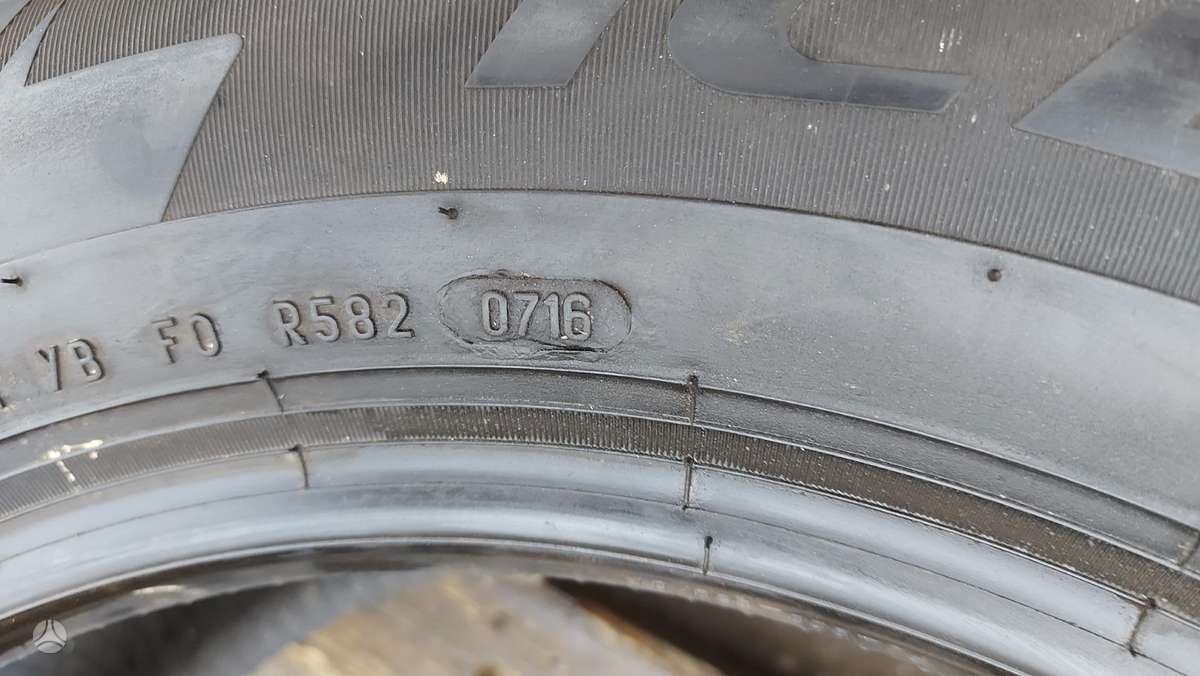 Pirelli Ice Zero 100 proc., зимние 205/60 R16