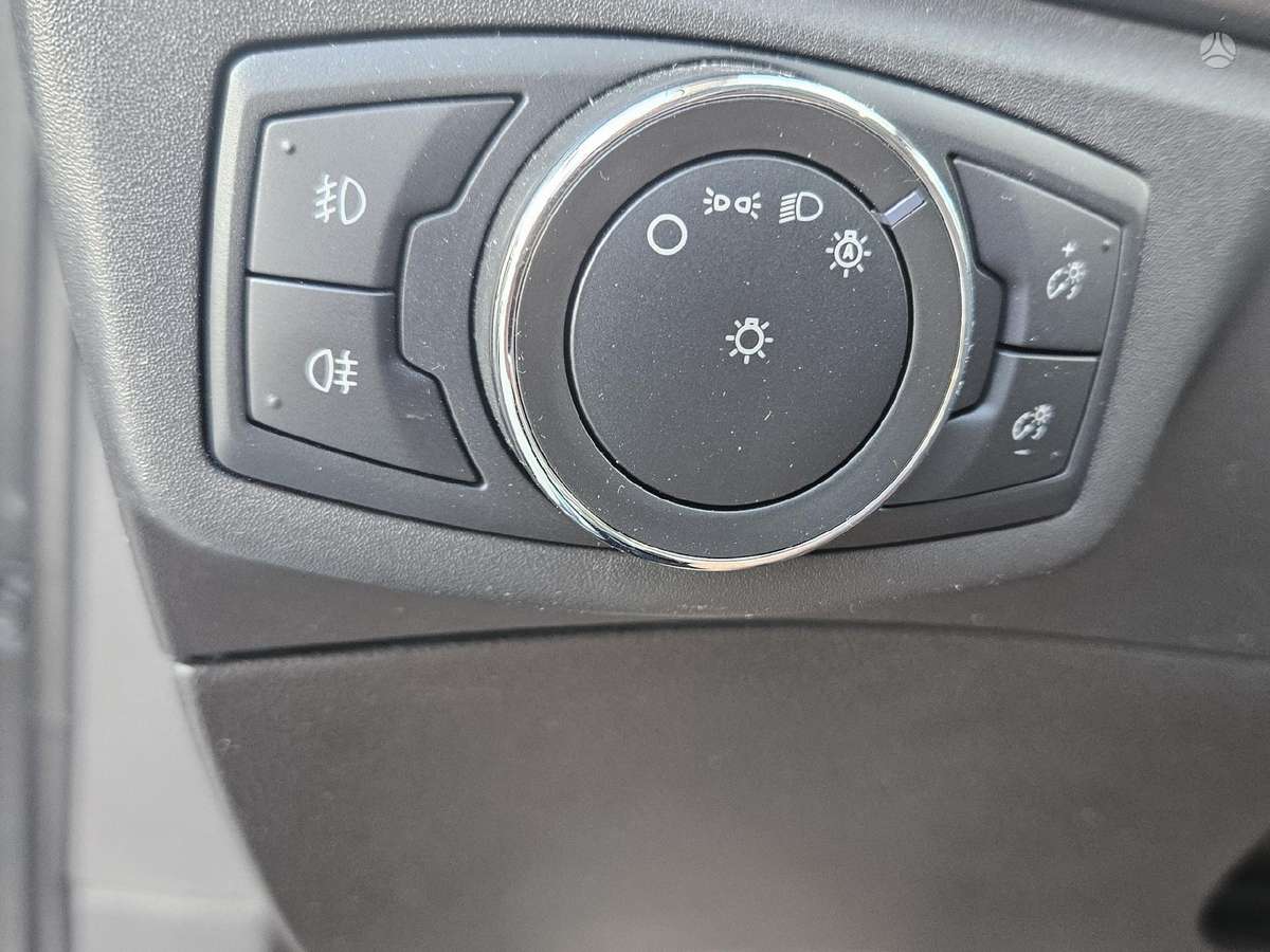 Ford Mondeo, 2.0 l., saloon / sedan