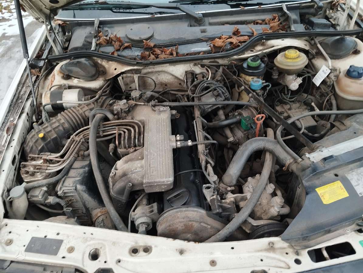 Audi 100 2 0 benzinas karbiuratorius