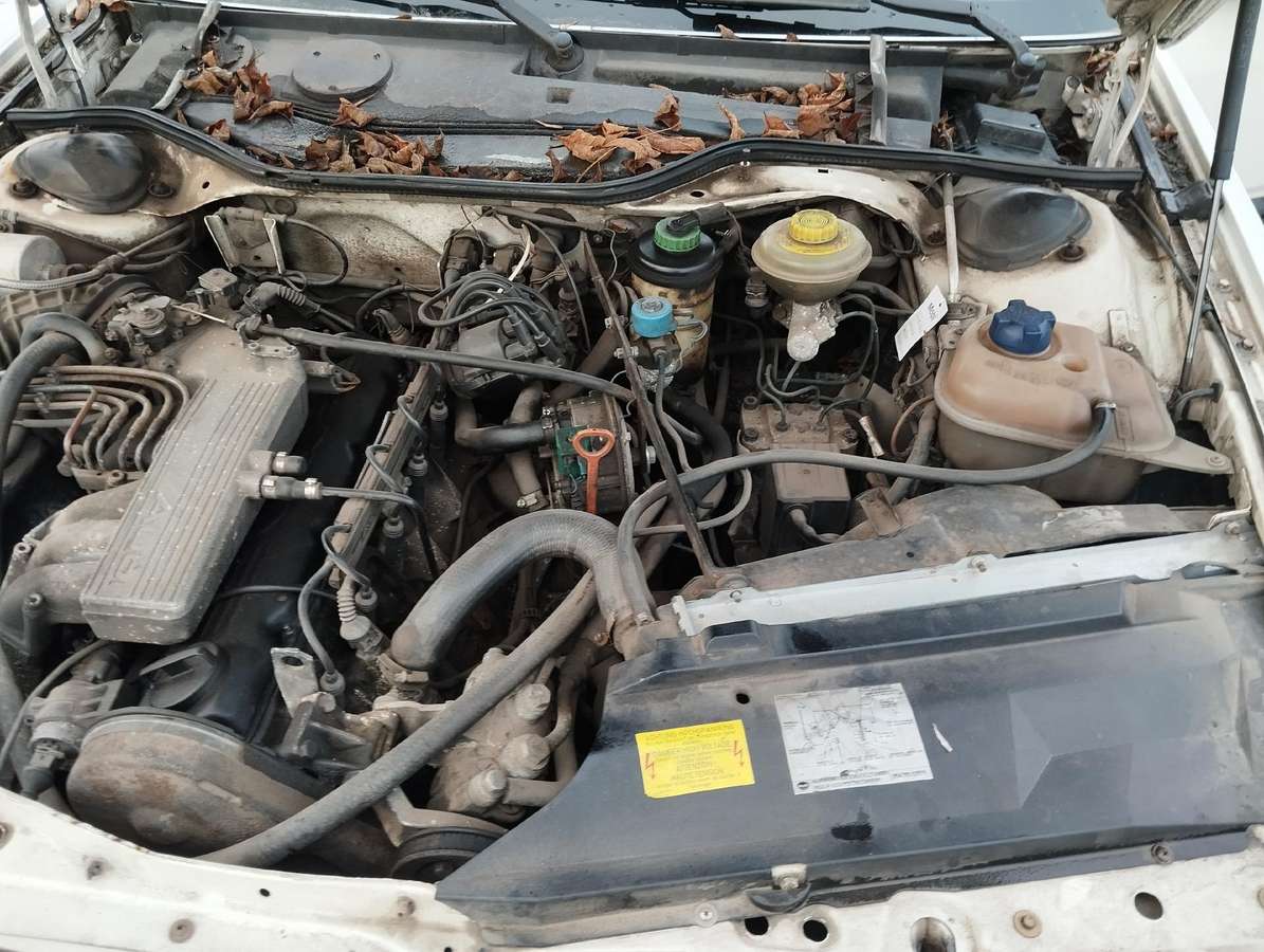 Audi 100 2 0 benzinas karbiuratorius