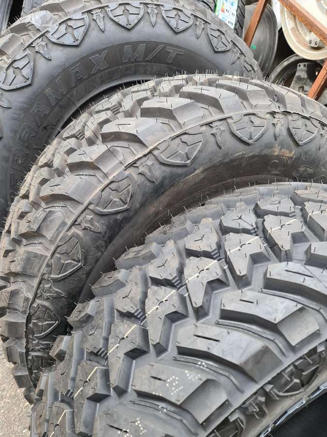 Goodride, žieminės 265/70 R16
