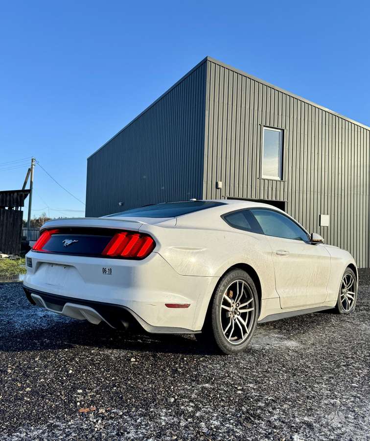 Ford Mustang for parts