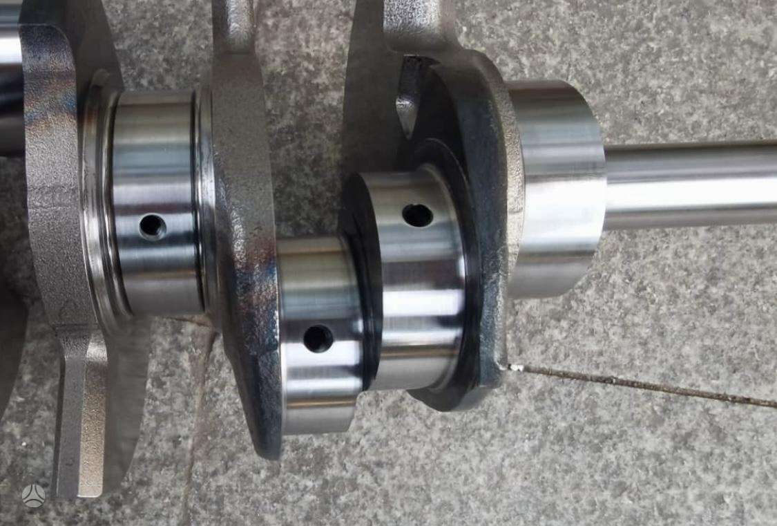 Jaguar F-Pace, 306ps, crankshaft