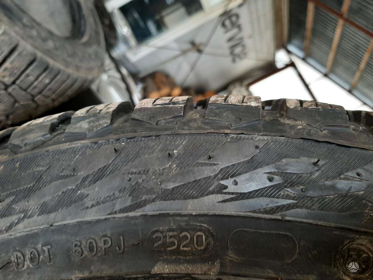 Nokian, winter 235/45 R19