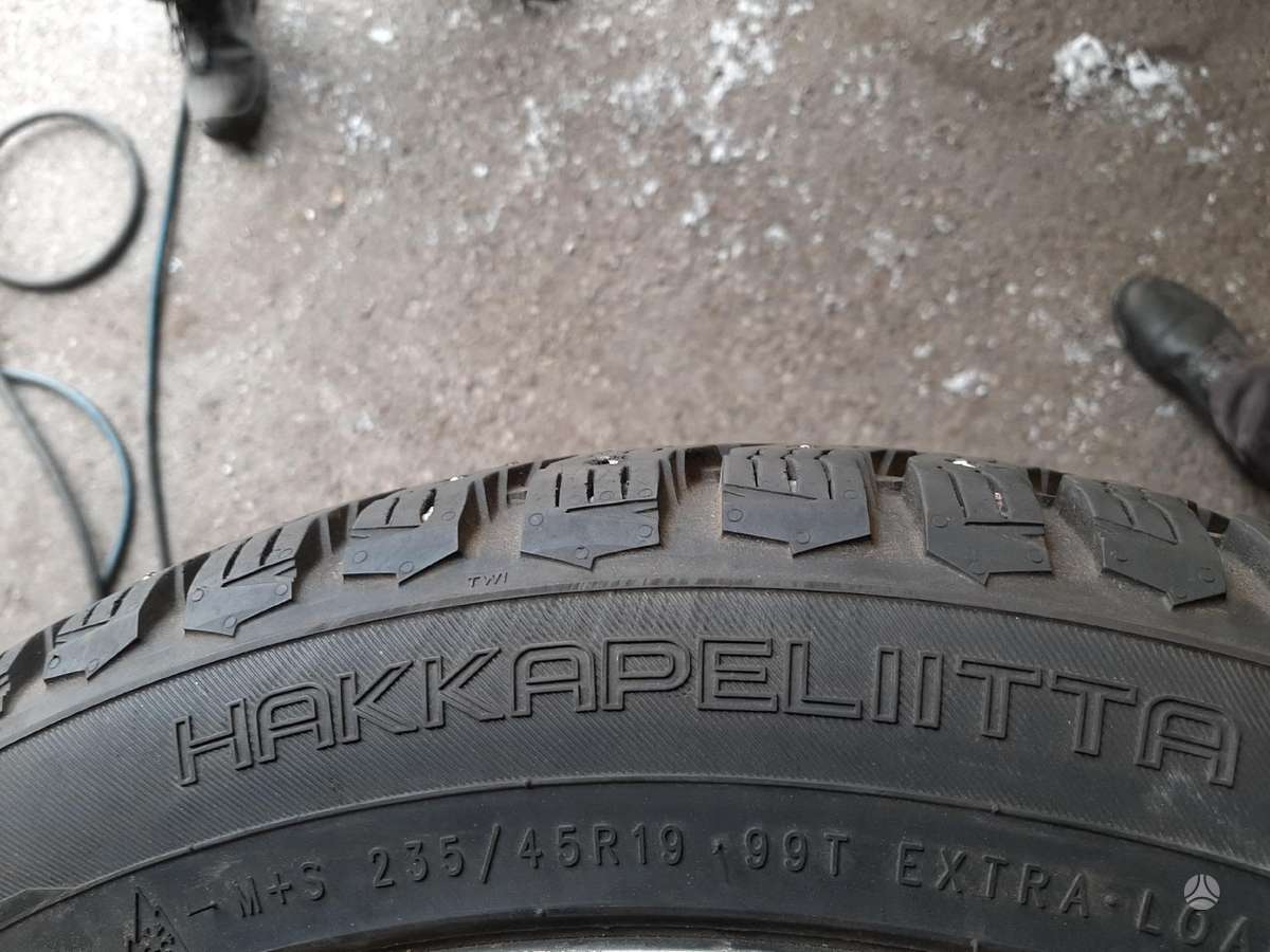 Nokian, winter 235/45 R19
