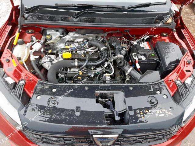 Dacia Sandero dalimis
