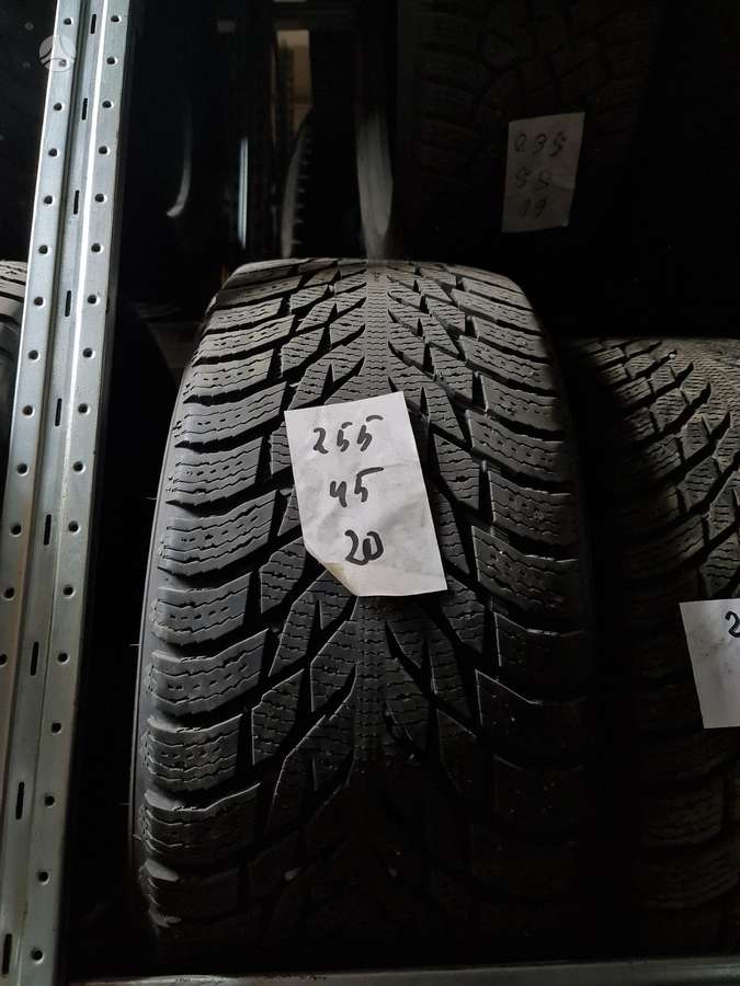 Nokian, зимние 255/45 R20