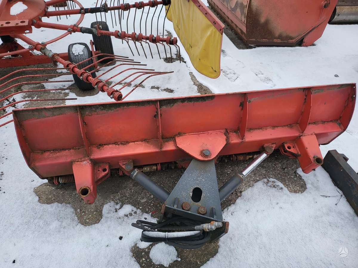 -Kita- Sniego peilis, snow plows