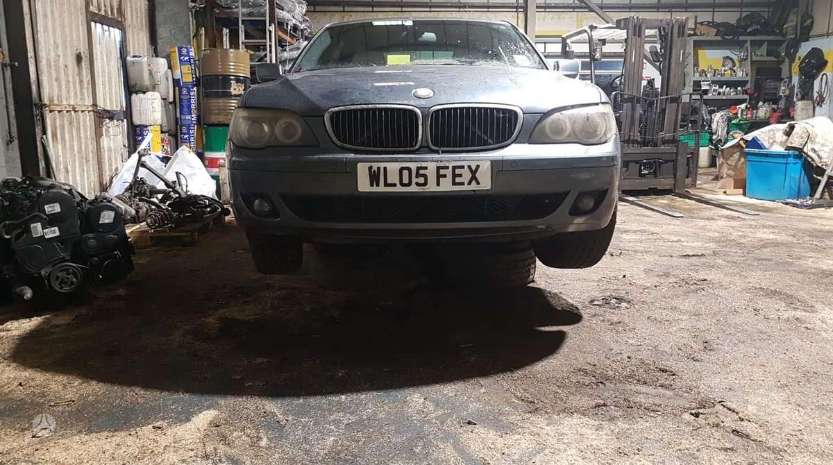 BMW 7 serija for parts