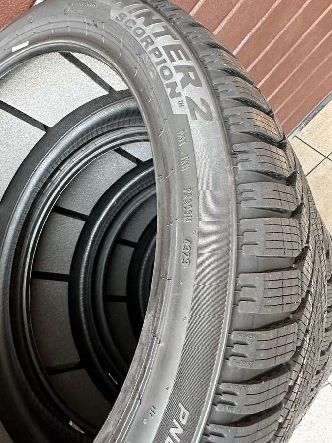 Pirelli Winter 2, winter 275/35 R22