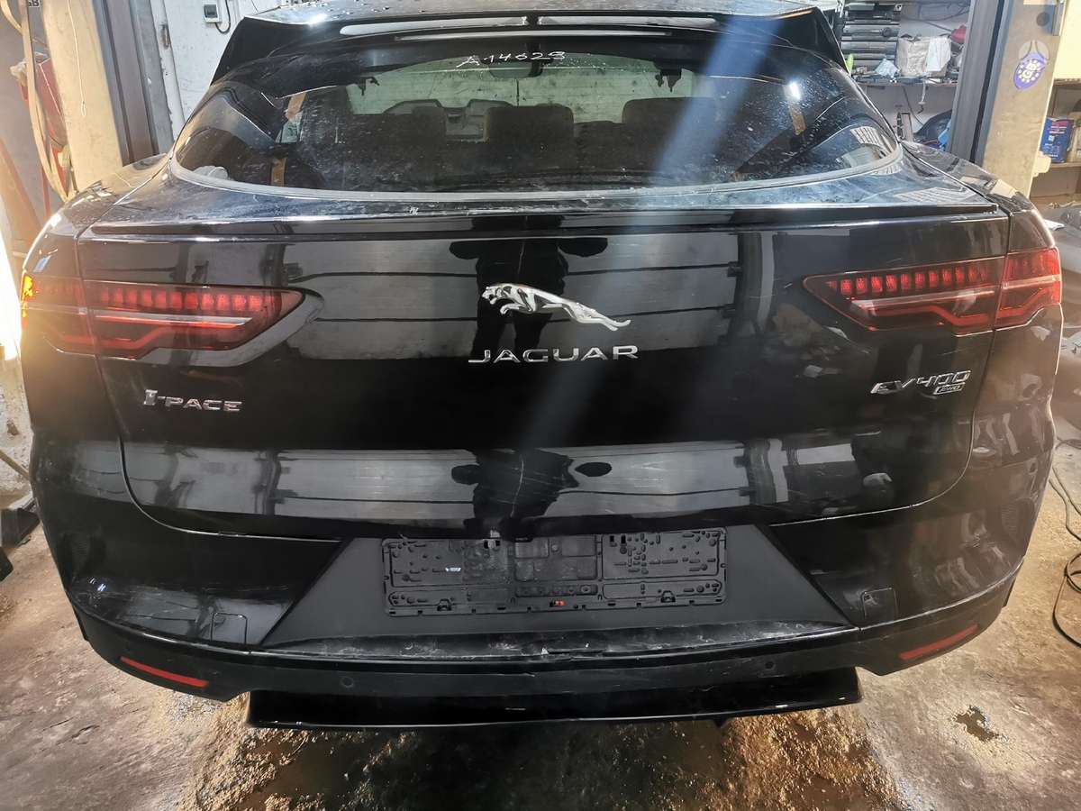 Jaguar I-Pace 25000km baterija yra