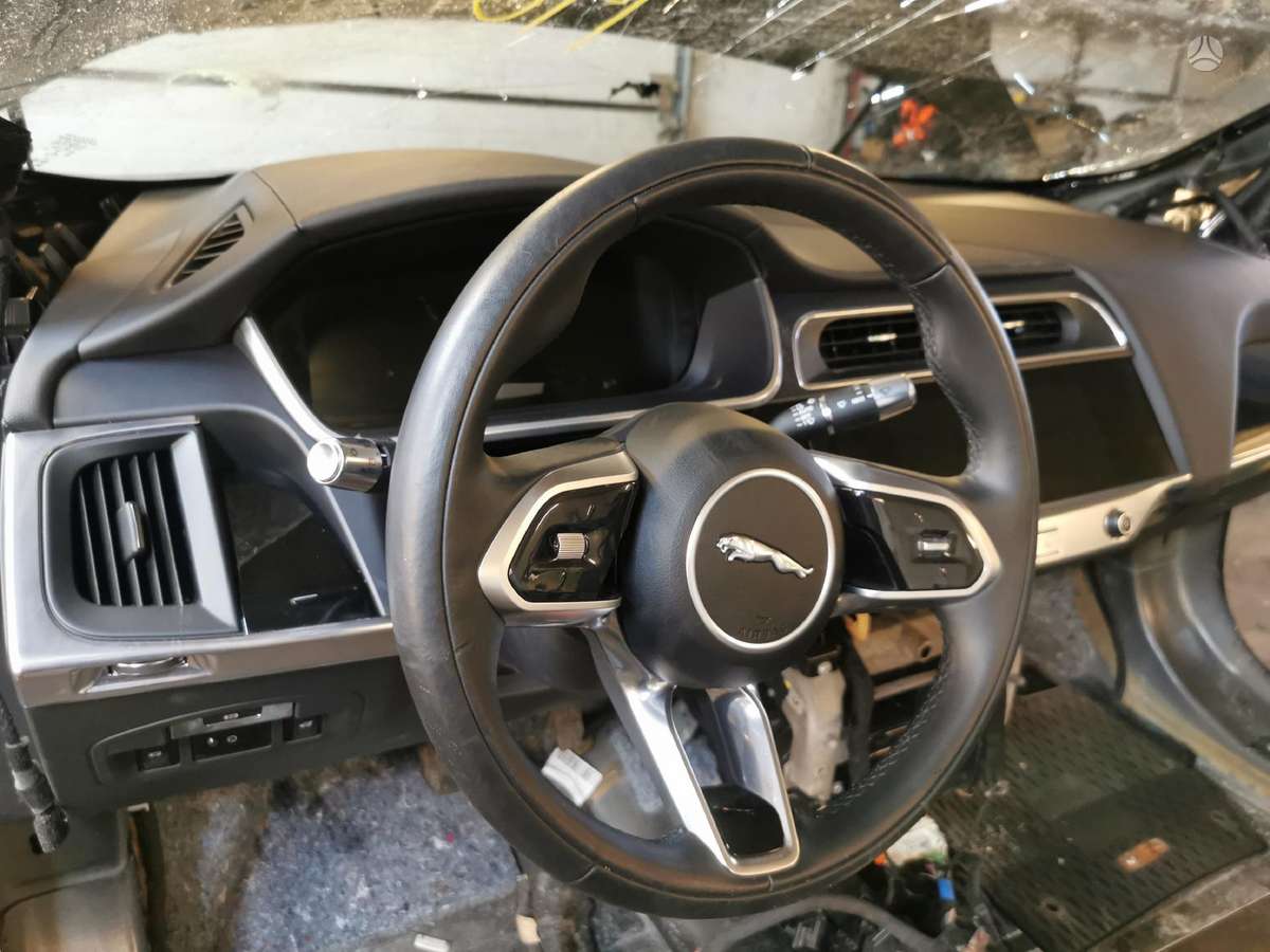 Jaguar I-Pace 25000km baterija yra