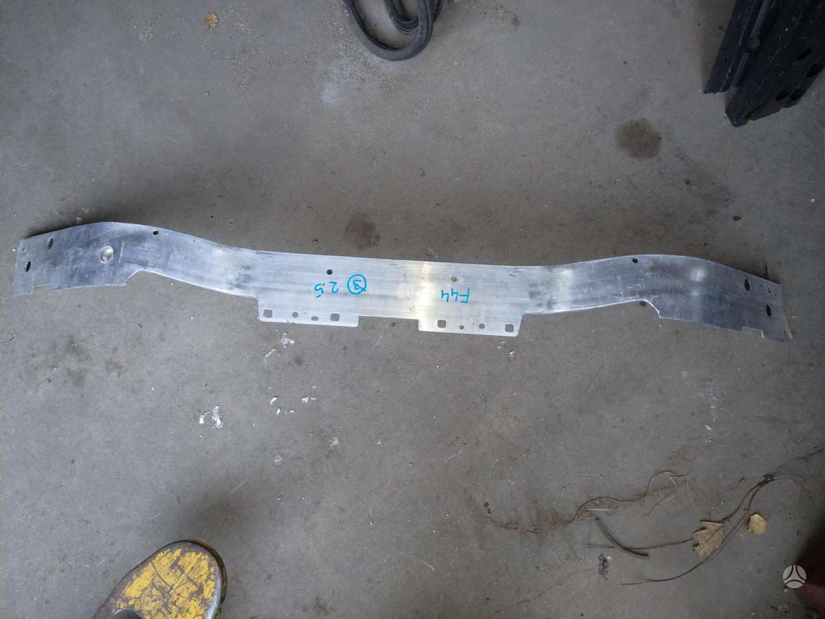 BMW 2 serija bamperi