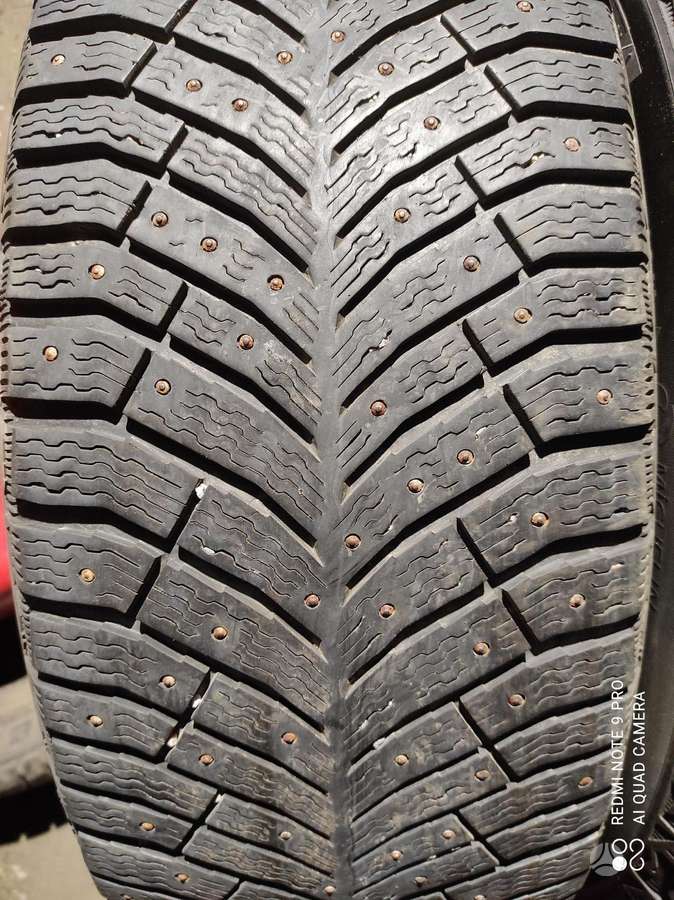 Goodyear (VasarinesUniversaliosZiemines, winter 255/60 R18