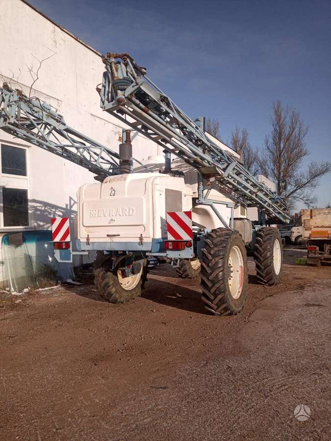 Hardi AP9L, самоходные разбрызгиватели
