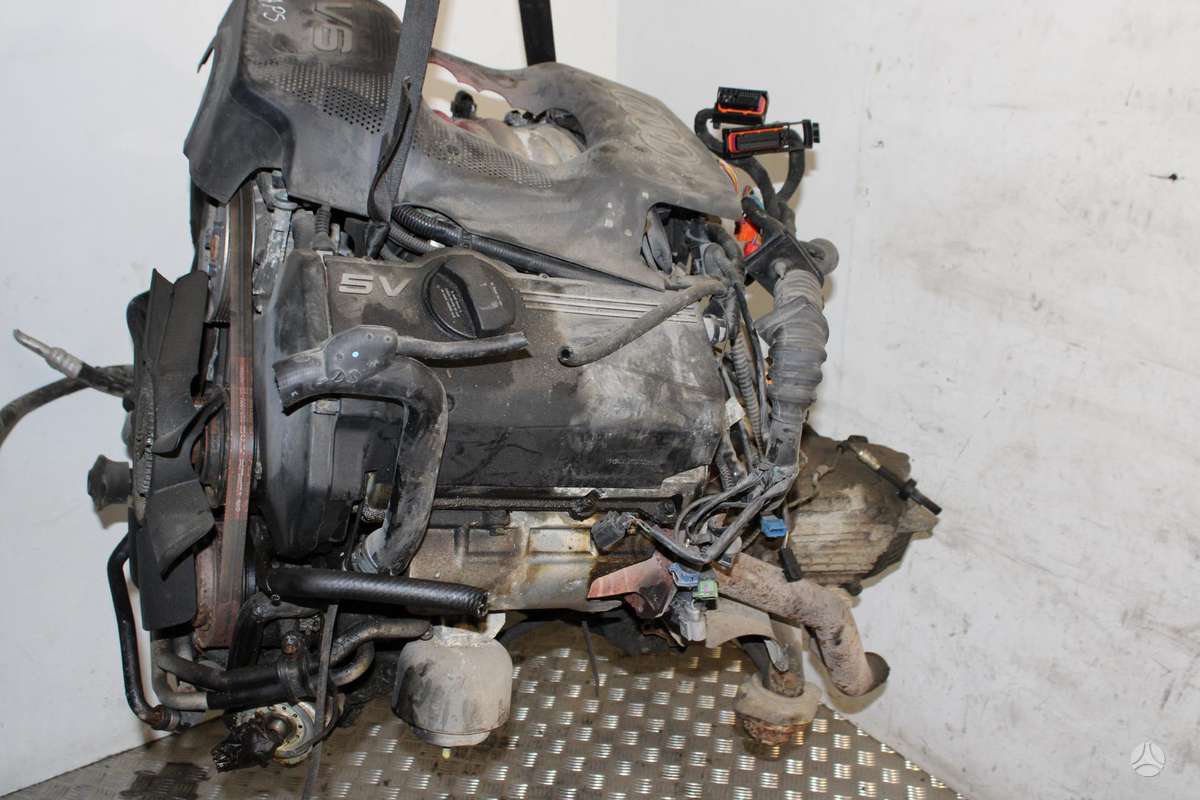 Audi A6, APS, Variklis aps