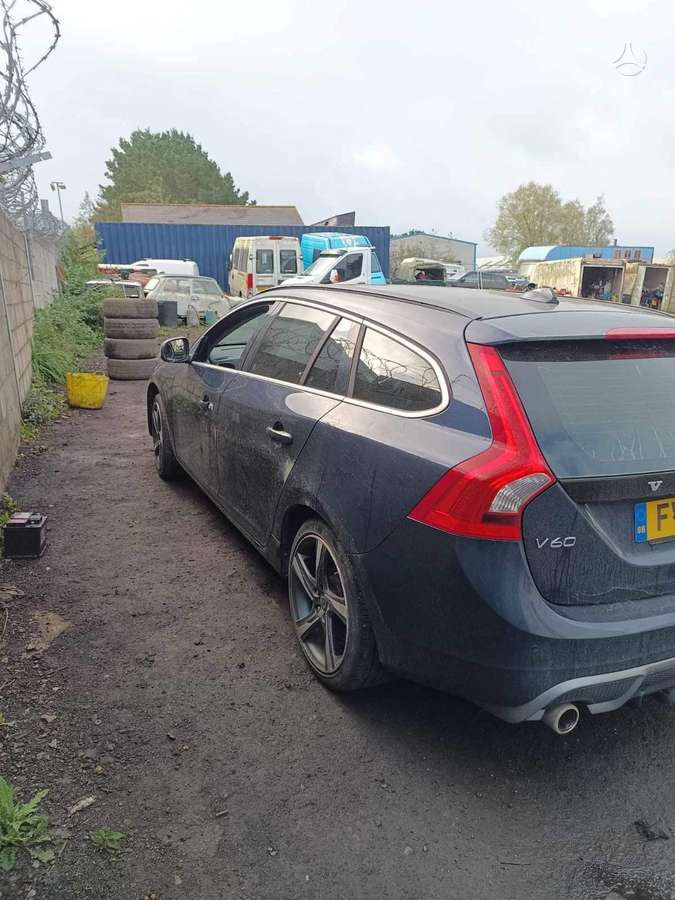 Volvo V60 rezerves daļās. R design