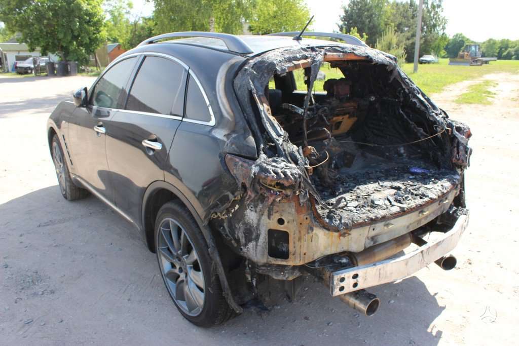 Infiniti FX50 dalimis. Vk50ve