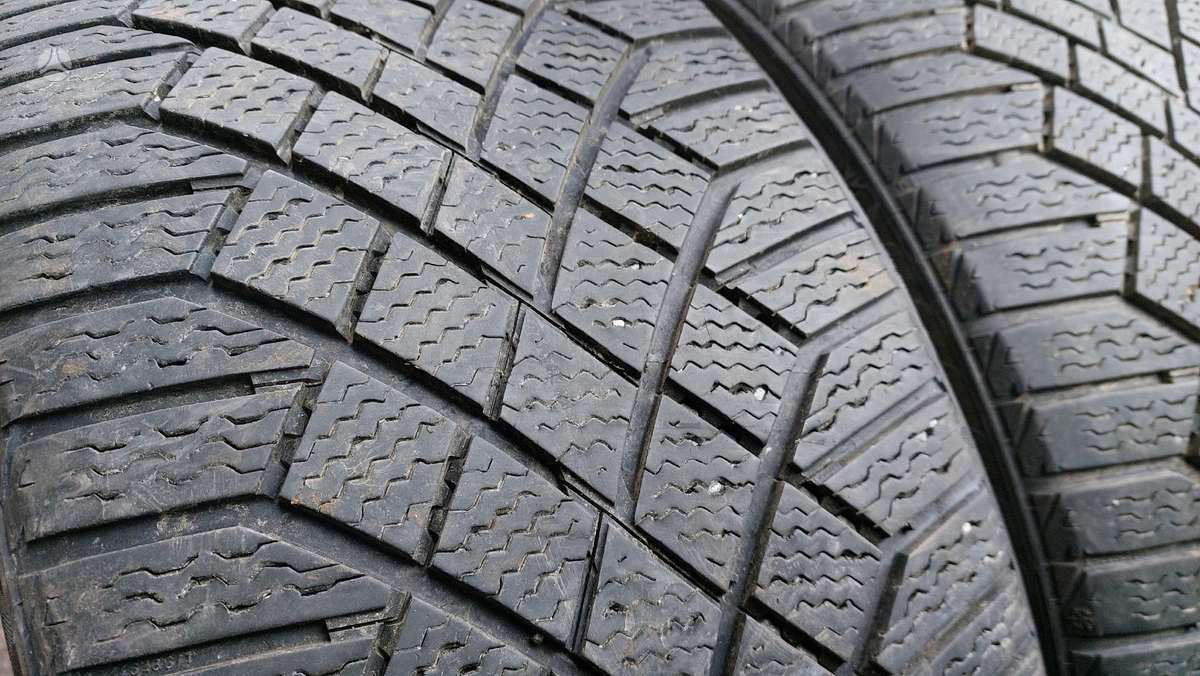 Continental, vasaras 255/40 R20