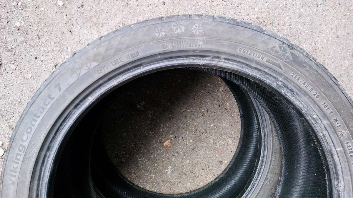 Continental, summer 255/40 R20
