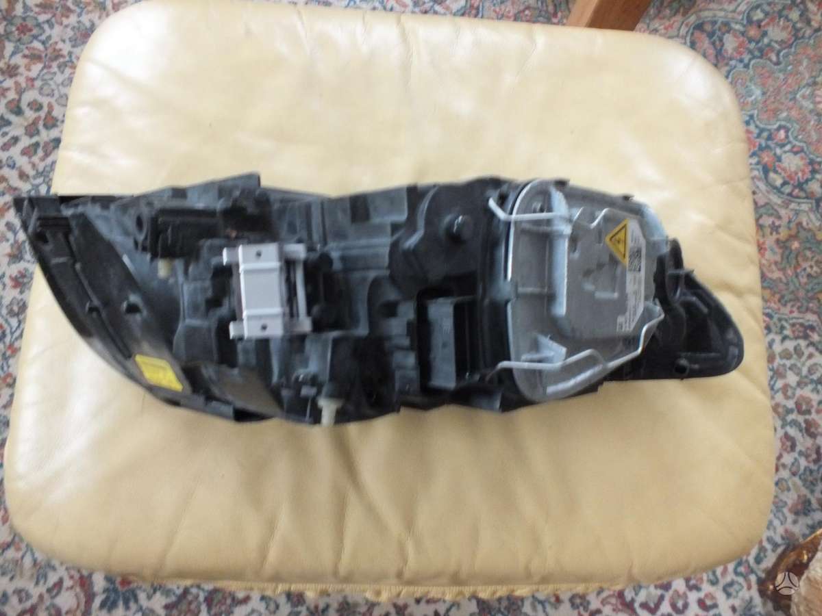 Volvo V40 lights